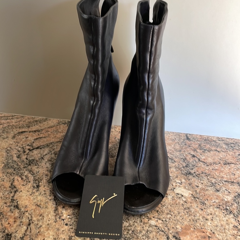 Giuseppe Zanotti Open Toe Leather Booties - Picture 4 of 8